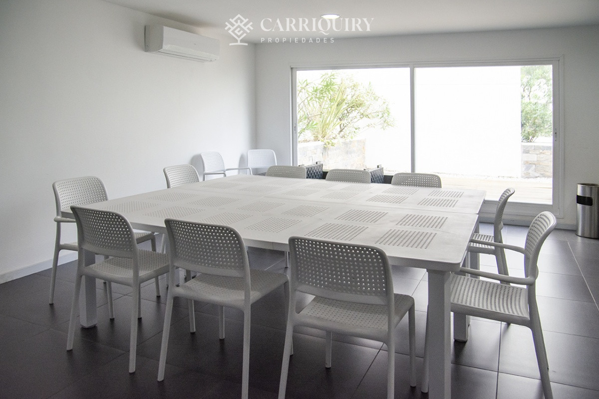Apartamento ID.6488 - Vende apartamento. Edificio Bonaire. 3 dormitorios con servicios. Brava, Peninsula, Punta del Este