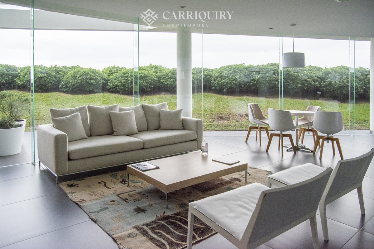 Apartamento ID.6488 - Vende apartamento. Edificio Bonaire. 3 dormitorios con servicios. Brava, Peninsula, Punta del Este