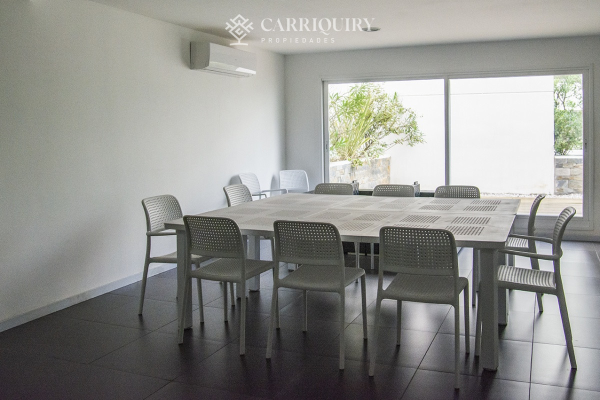 Apartamento ID.6488 - Vende apartamento. Edificio Bonaire. 3 dormitorios con servicios. Brava, Peninsula, Punta del Este