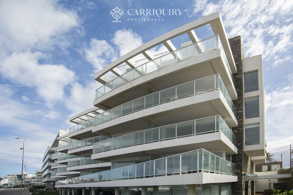 Apartamento ID.6488 - Vende apartamento. Edificio Bonaire. 3 dormitorios con servicios. Brava, Peninsula, Punta del Este