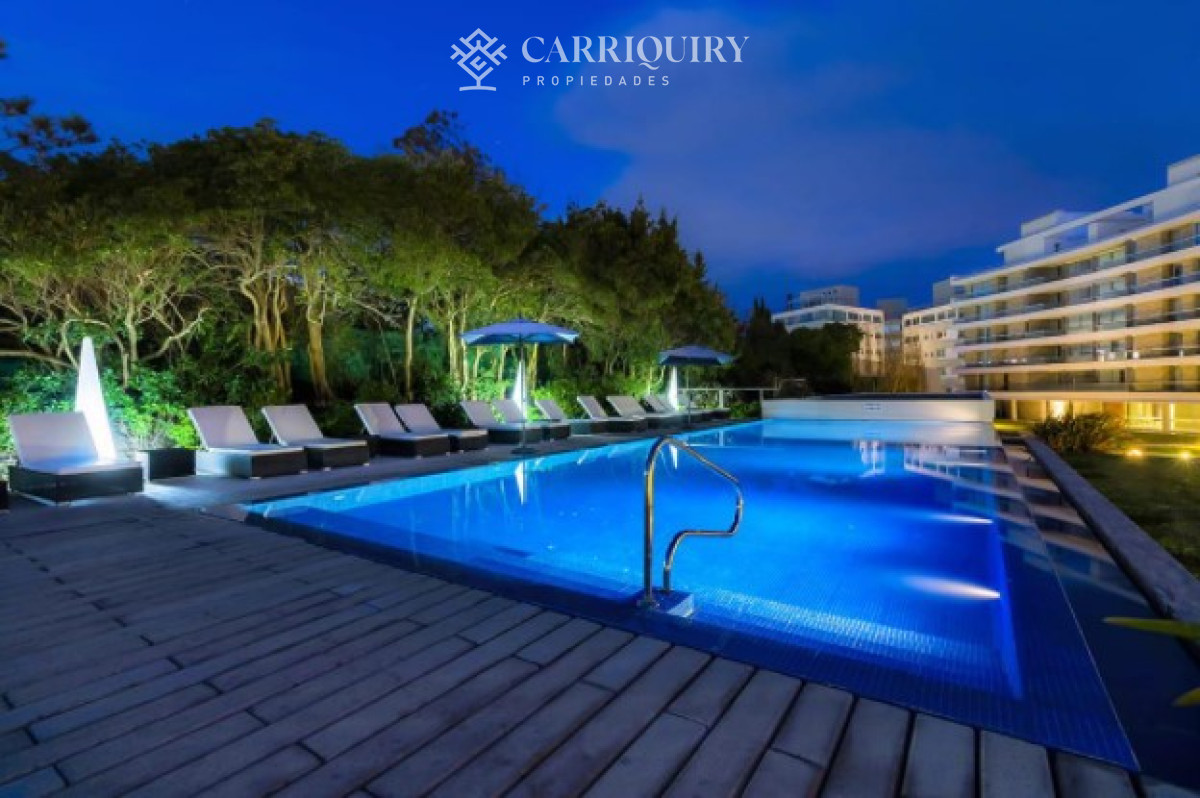 Apartamento ID.7950 - Departamento de 2 suites + depedencia en venta Frente al mar.