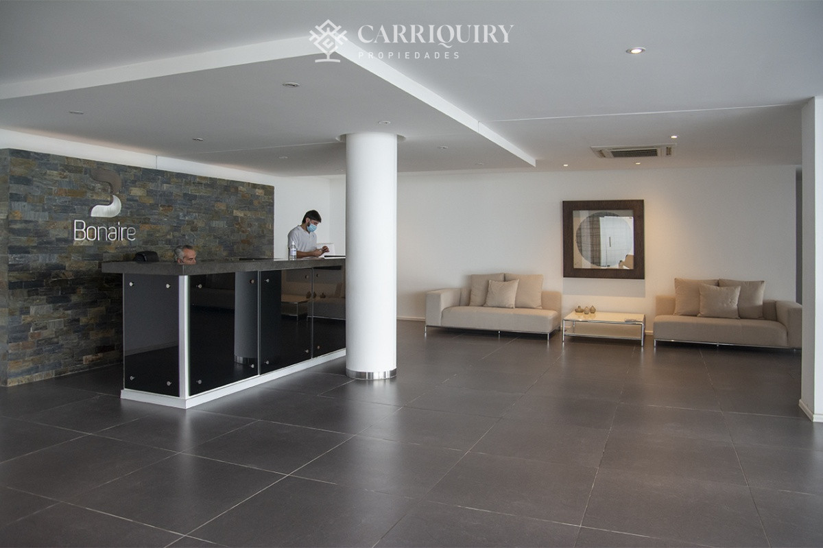 Apartamento ID.6488 - Vende apartamento. Edificio Bonaire. 3 dormitorios con servicios. Brava, Peninsula, Punta del Este
