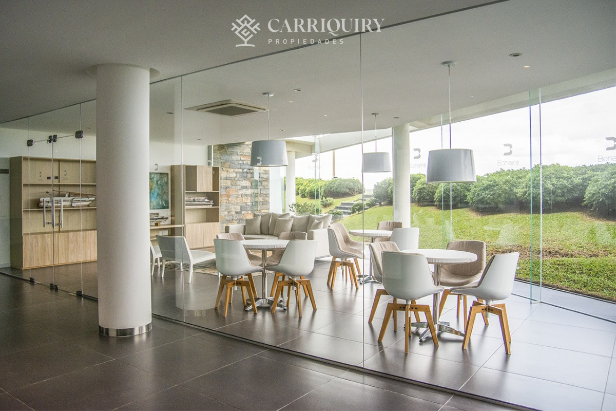 Apartamento ID.6488 - Vende apartamento. Edificio Bonaire. 3 dormitorios con servicios. Brava, Peninsula, Punta del Este