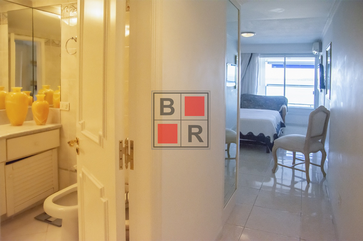 Apartamento ID.434 - VENTA. Espectacular Departamento  con vista al mar, primera fila