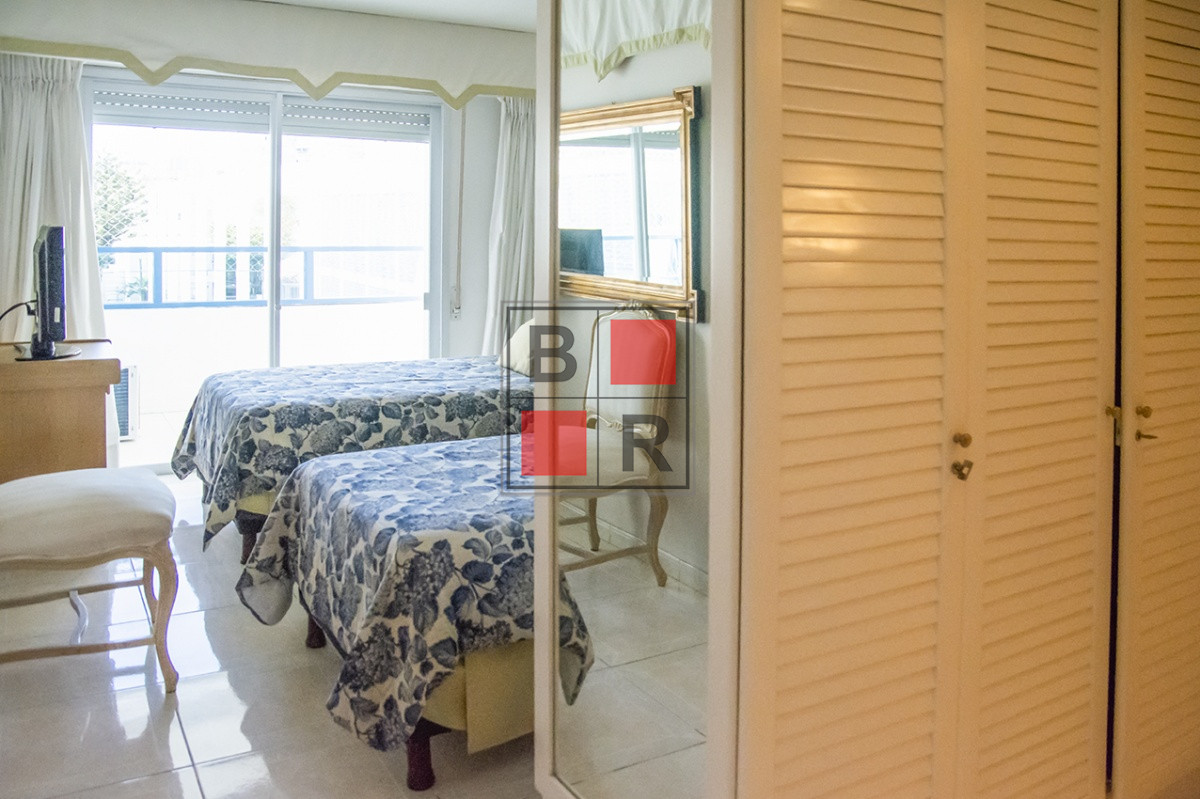 Apartamento ID.434 - VENTA. Espectacular Departamento  con vista al mar, primera fila