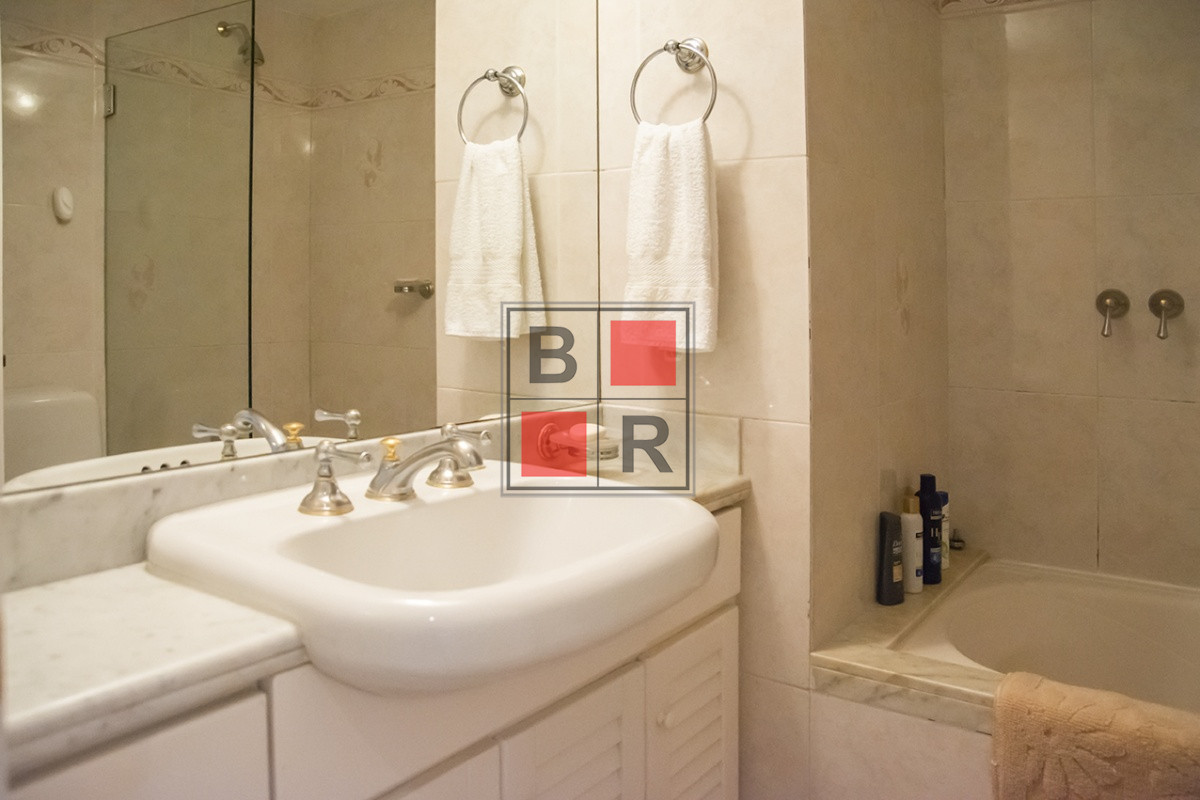 Apartamento ID.434 - VENTA. Espectacular Departamento  con vista al mar, primera fila