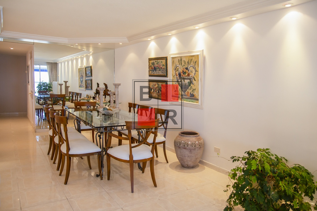 Apartamento ID.434 - VENTA. Espectacular Departamento  con vista al mar, primera fila