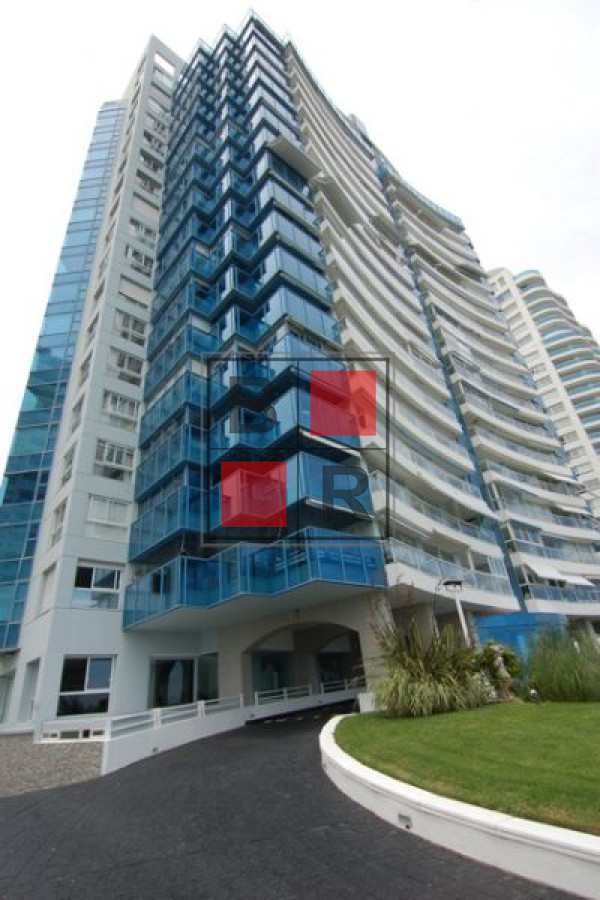 Apartamento ID.434 - VENTA. Espectacular Departamento  con vista al mar, primera fila