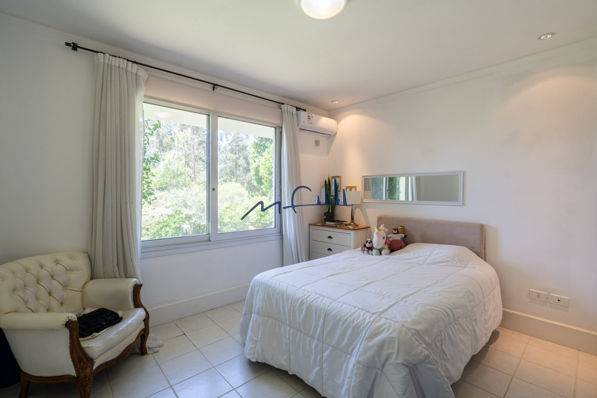 Casa ID.370 - Casa sobre el Green del hoyo 7 del Cantegril Country Club