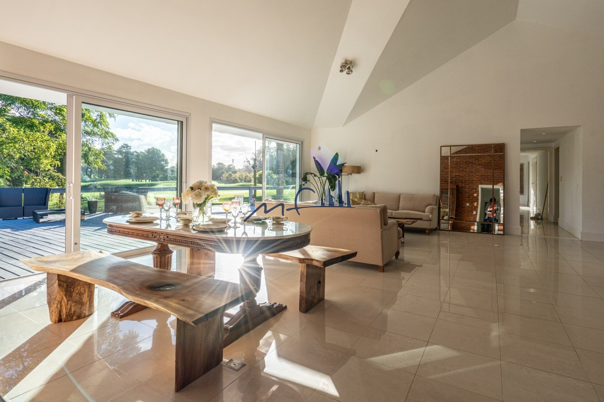Casa ID.370 - Casa sobre el Green del hoyo 7 del Cantegril Country Club