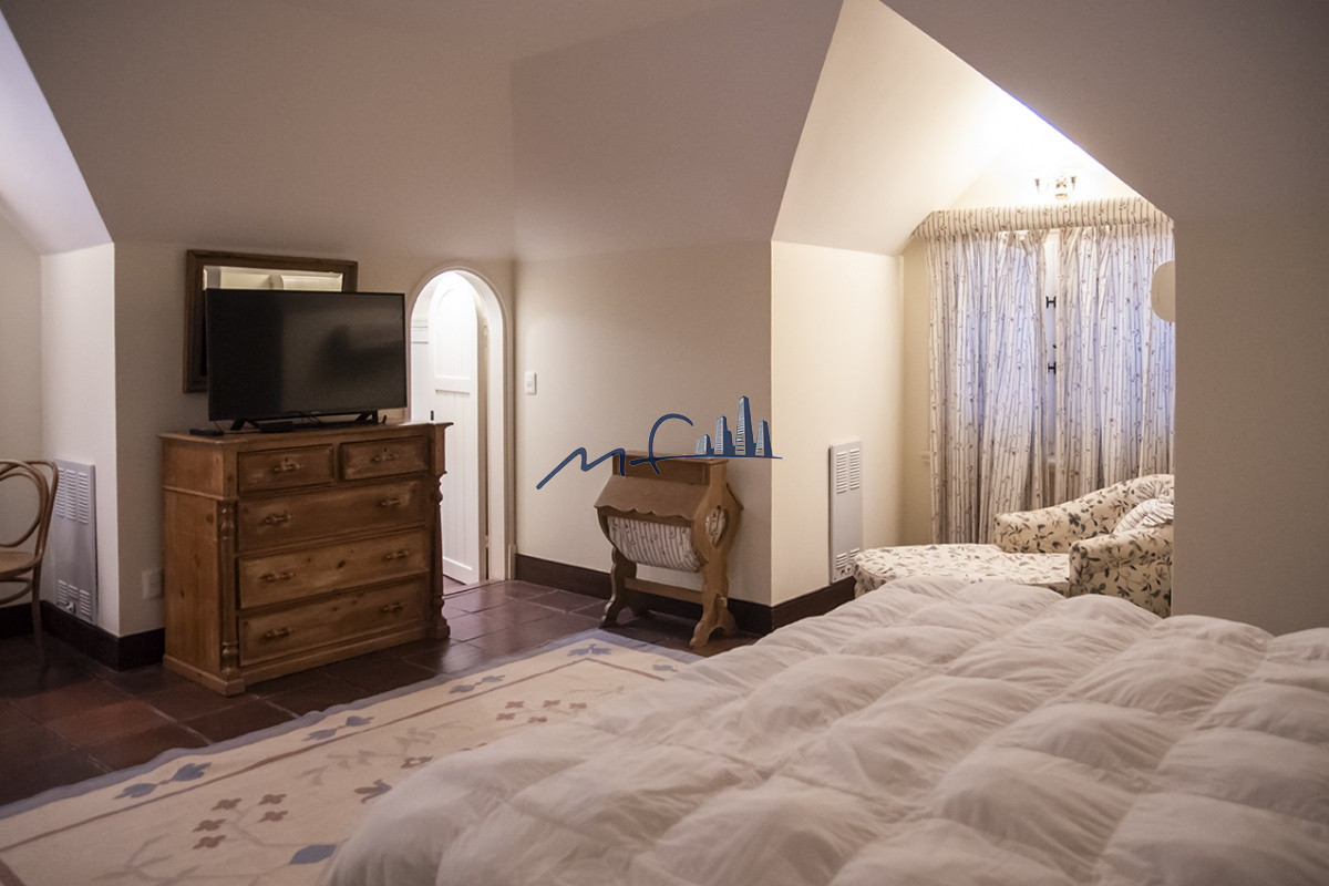 Casa ID.373 - Hermosísima casa en Golf, Punta del Este