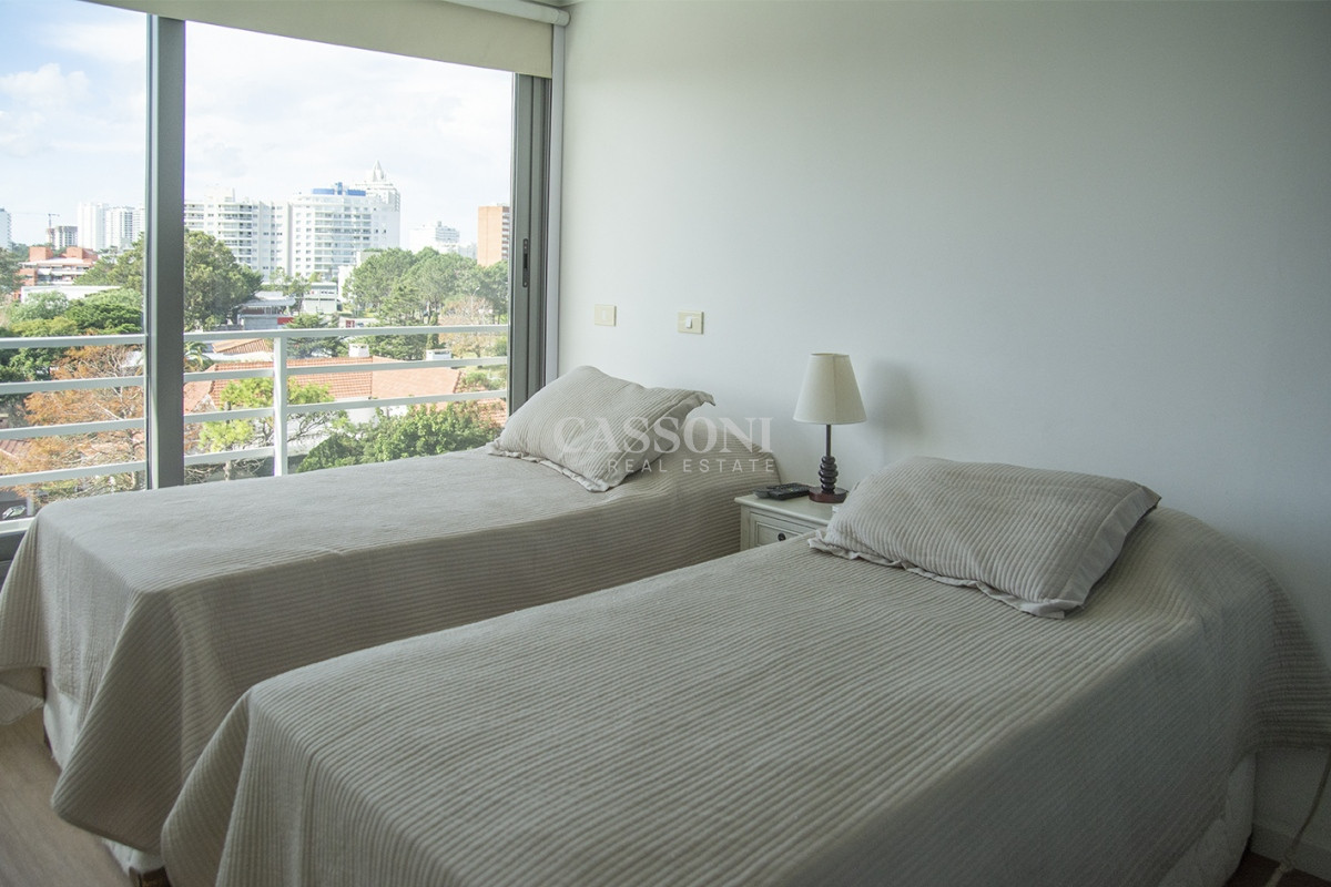 Apartamento ID.1836 - Alexander Boulevard.Departamento de 2 dormitorios, en venta y alquiler.