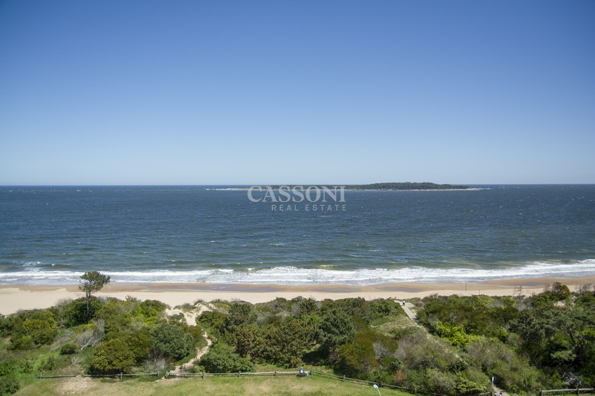 Apartamento ID.1996 -  Edificio Tunquelen II, 3 dormitorios mas servicio, playa mansa 