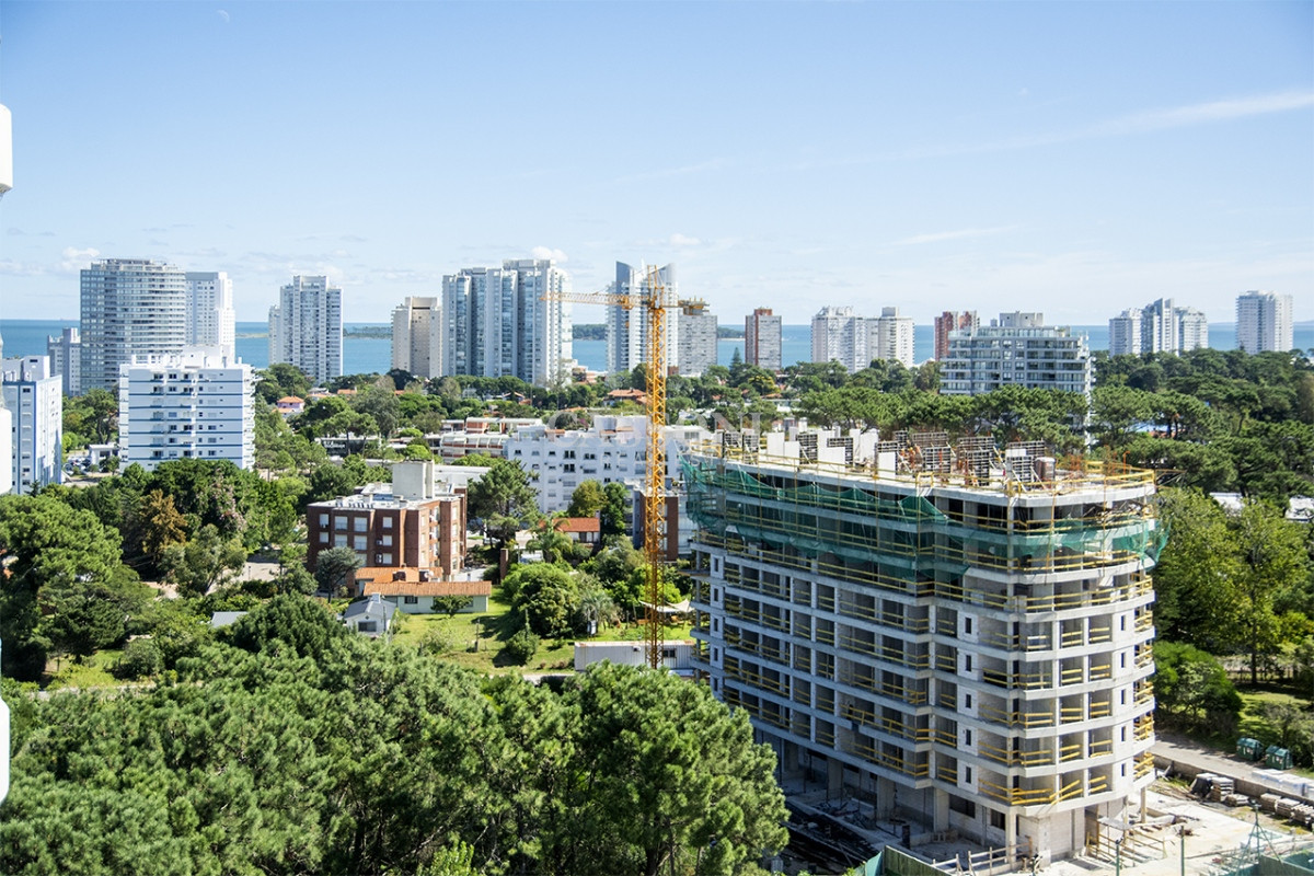 Apartamento ID.2029 - Apartamento de 3 dormitorios en Venta en Ocean Drive , Punta del este , Playa Brava 