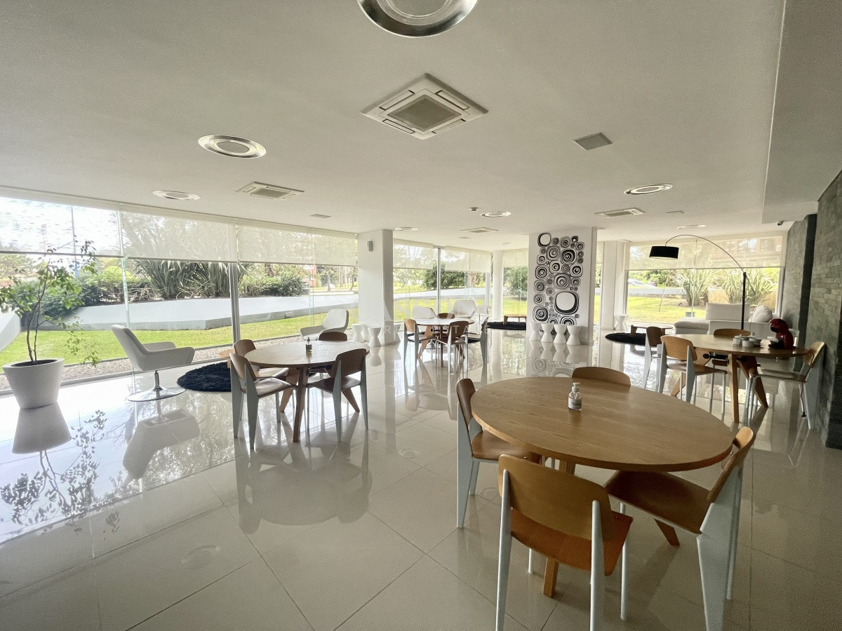 Apartamento ID.1921 - Venta Departamento 2 dormitorios - Brava Punta del Este 