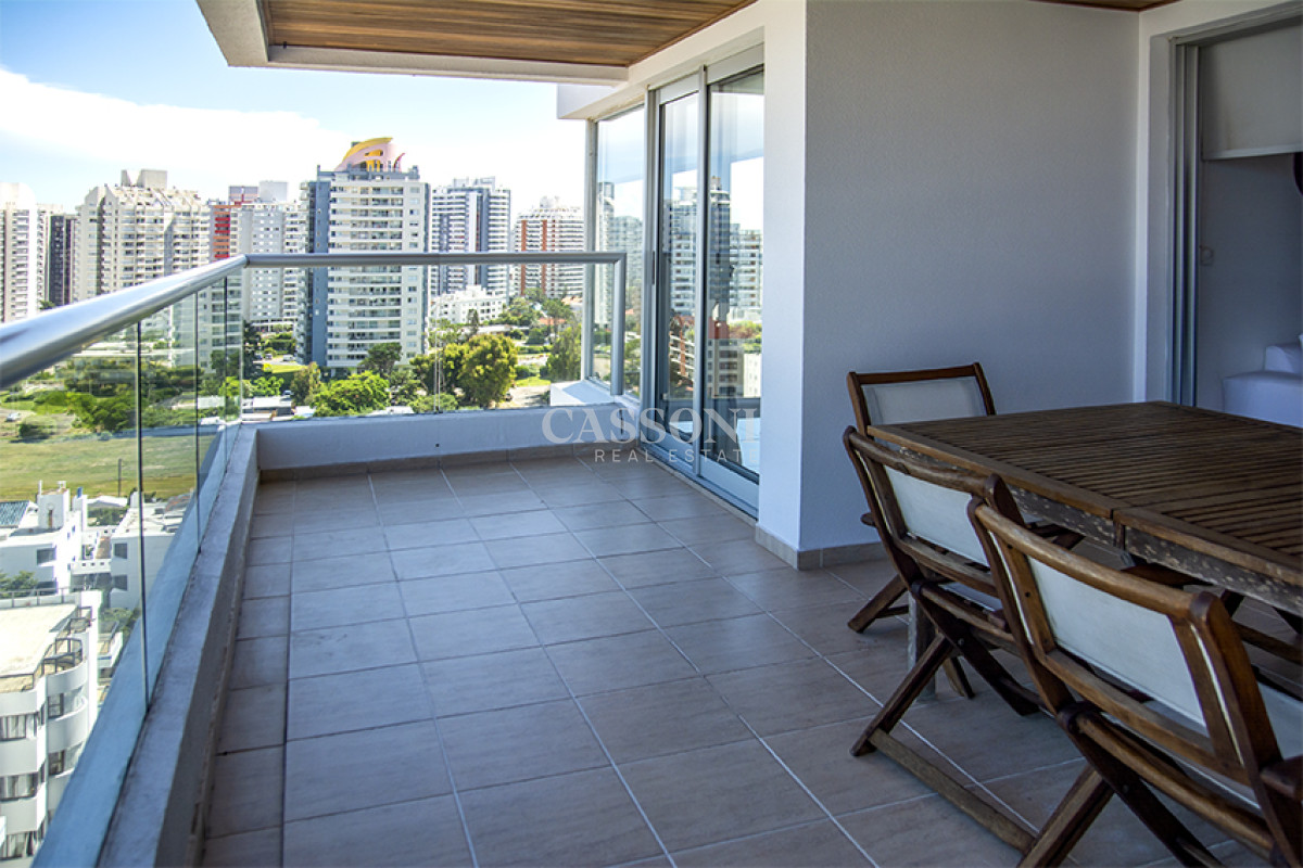 Apartamento ID.4949 - Apartamento en Venta de 3 dormitorios en Playa Brava , Punta del este 