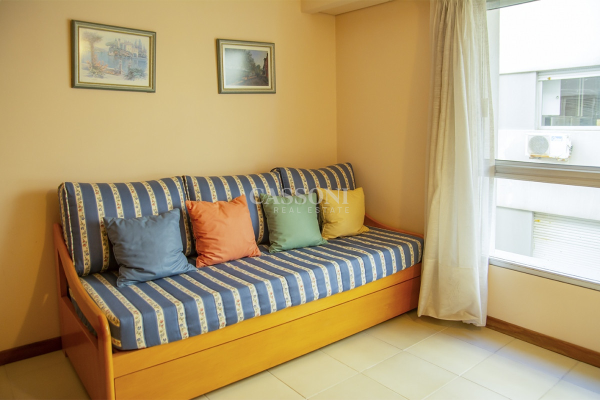 Apartamento ID.1749 - Departamento de 2 dormitorios en venta con vista al Puerto, Espigon gorlero