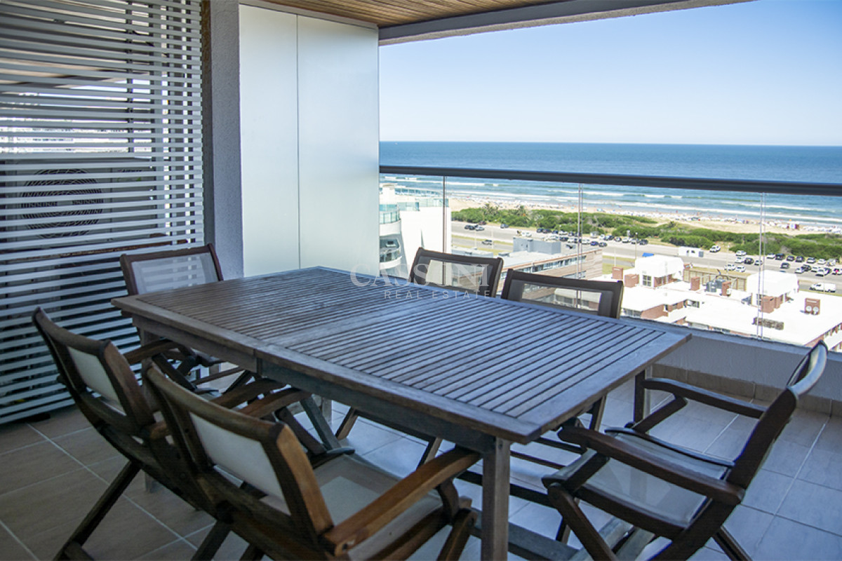 Apartamento ID.4949 - Apartamento en Venta de 3 dormitorios en Playa Brava , Punta del este 