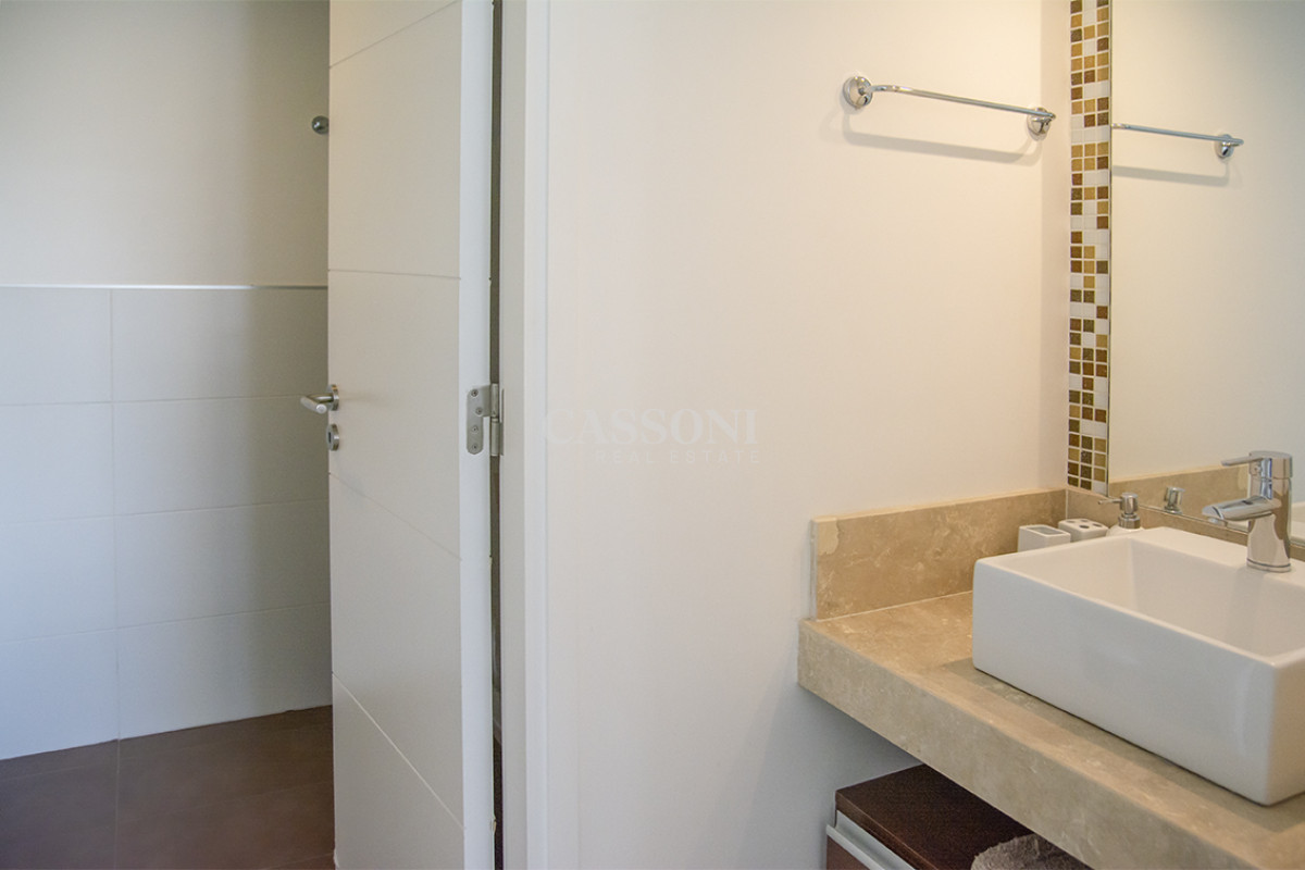 Apartamento ID.2090 - Excelente departamento en venta, 3 dormitroios. Punta del Este