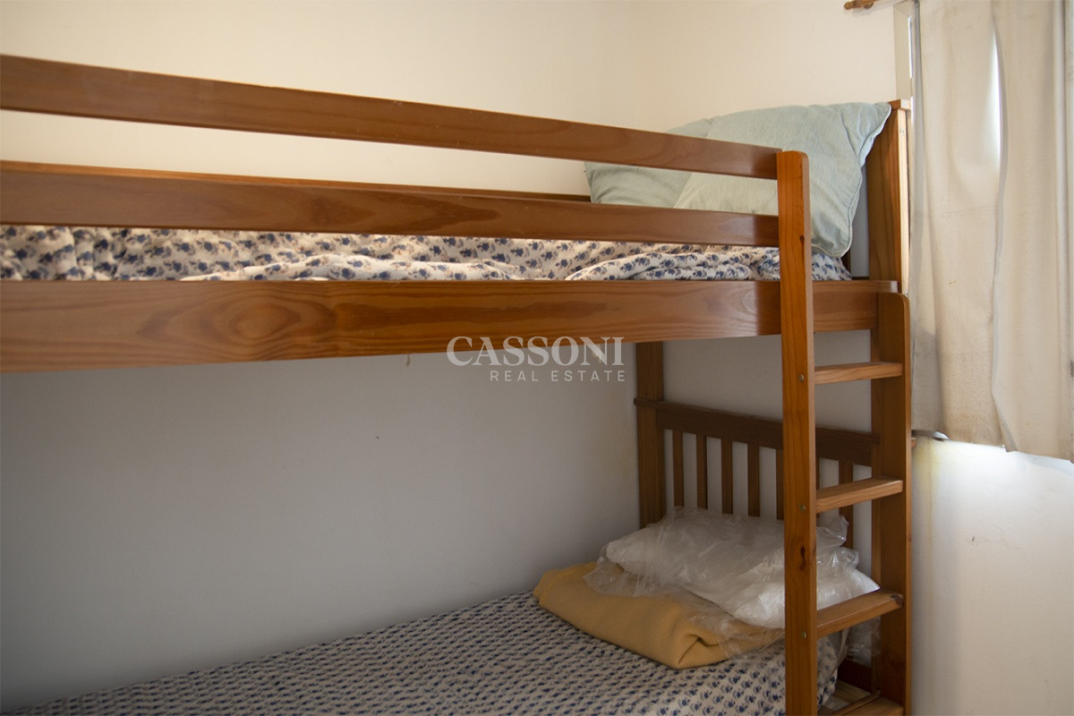 Apartamento ID.4940 - Espectacular Penthouse en venta a pasos del mar. 3 dormitorios + dependencia. Playa Brava.