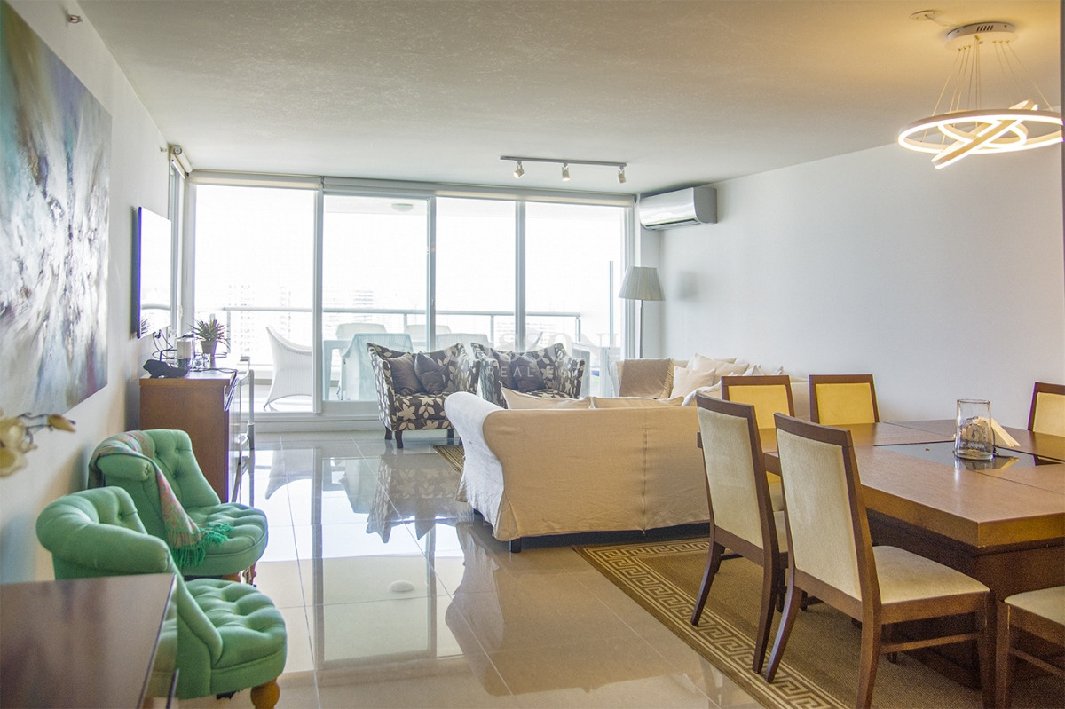 Apartamento ID.4943 - Departartamento de 3 dormitorios en venta en Torre One
