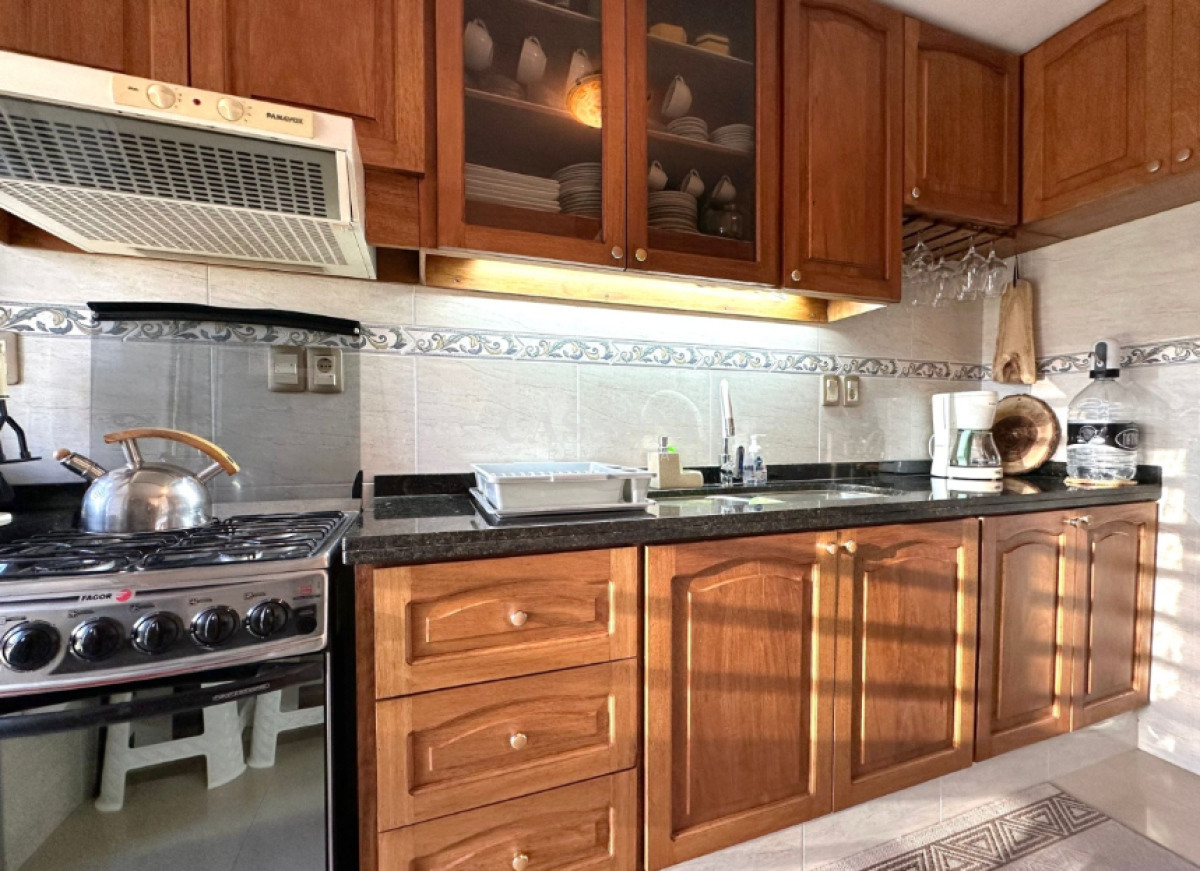 Apartamento ID.2385 - Vende Apartamento frente al mar en Brava, Punta del Este de 2 dormitorios.