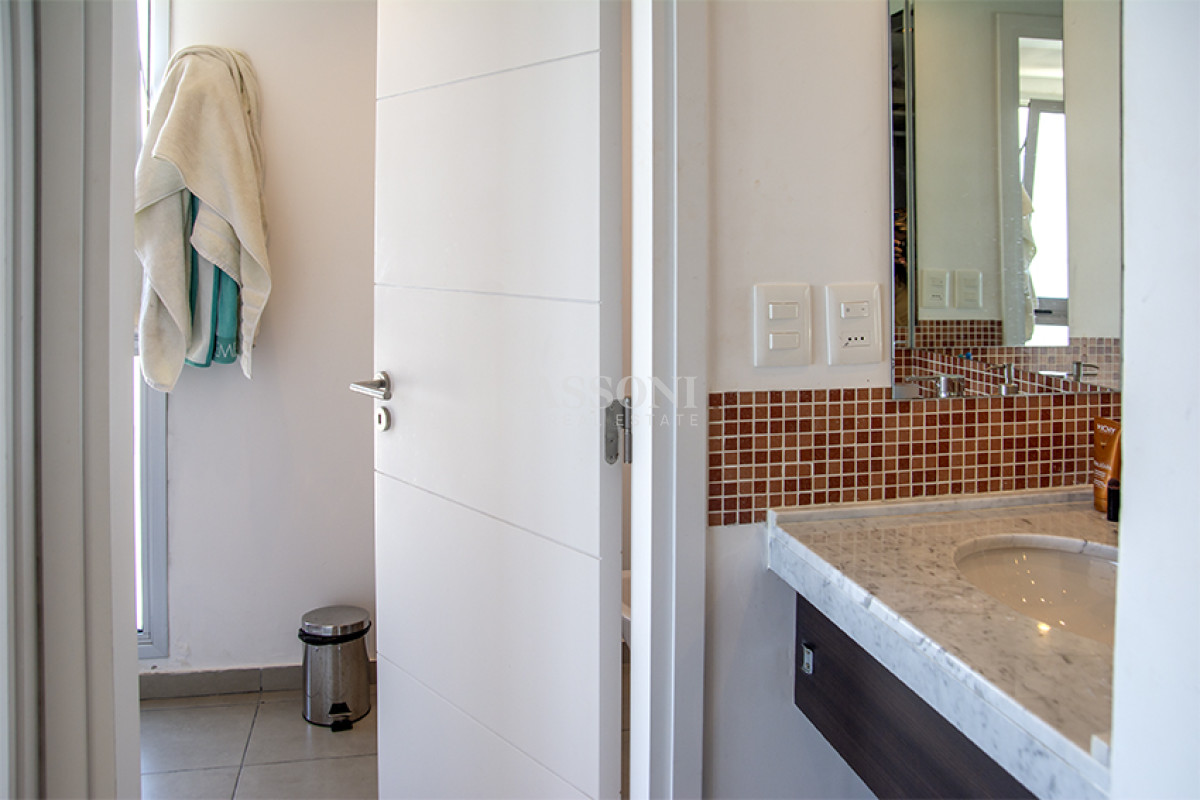 Apartamento ID.4949 - Apartamento en Venta de 3 dormitorios en Playa Brava , Punta del este 