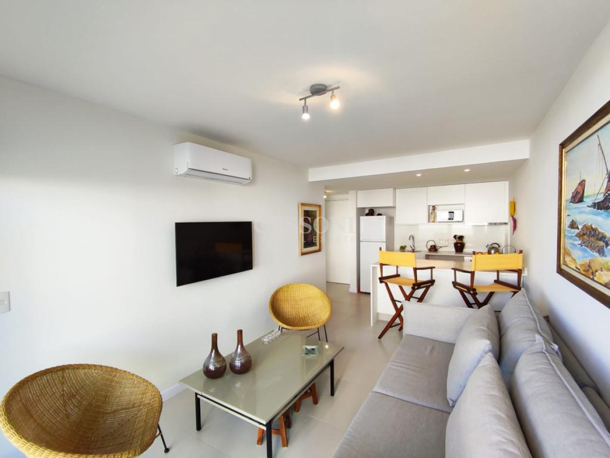 Apartamento ID.2382 - Apartamento de 1 dormitorio, en Mansa, Punta Del Este 
