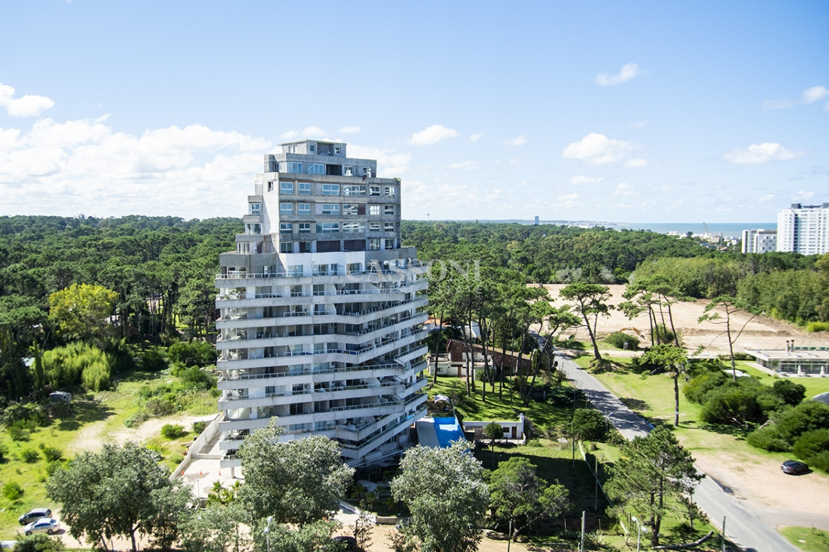 Apartamento ID.2029 - Apartamento de 3 dormitorios en Venta en Ocean Drive , Punta del este , Playa Brava 