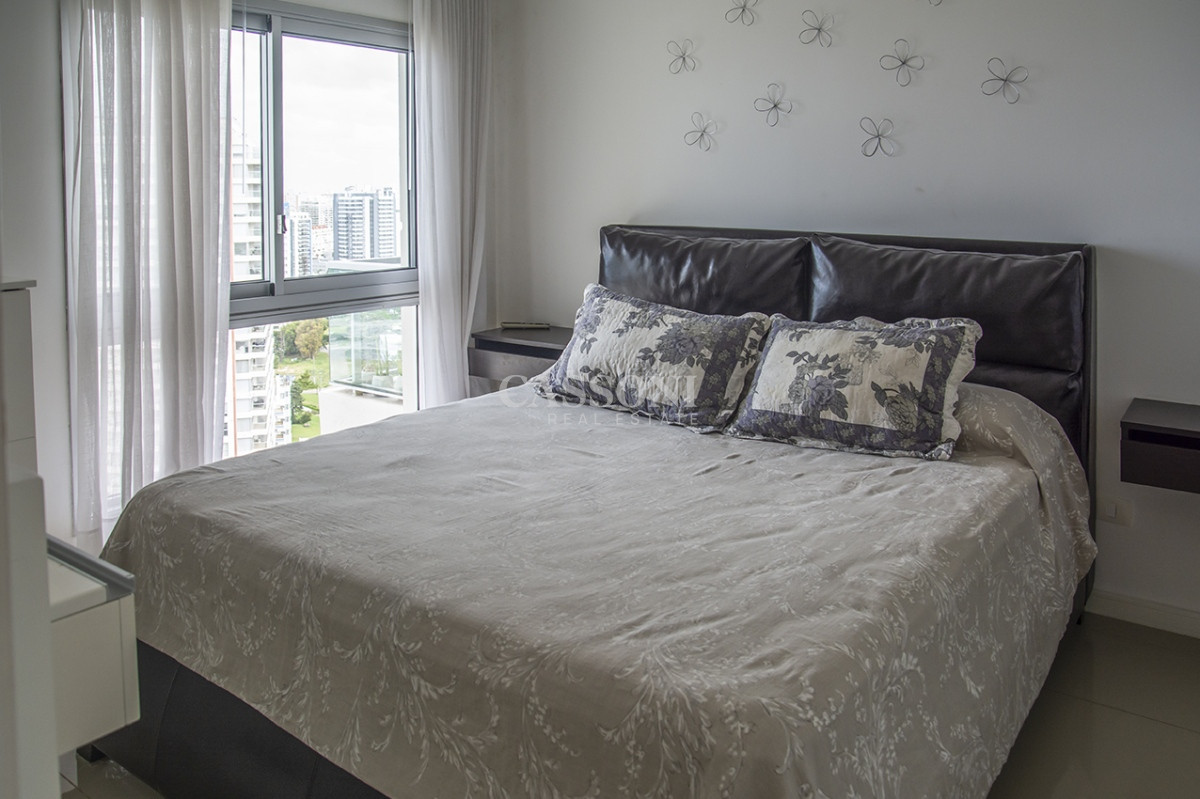 Apartamento ID.2152 - Vende apartamento de 3 dormitorios en Wind Tower, piso alto con vista al mar , Punta del Este 