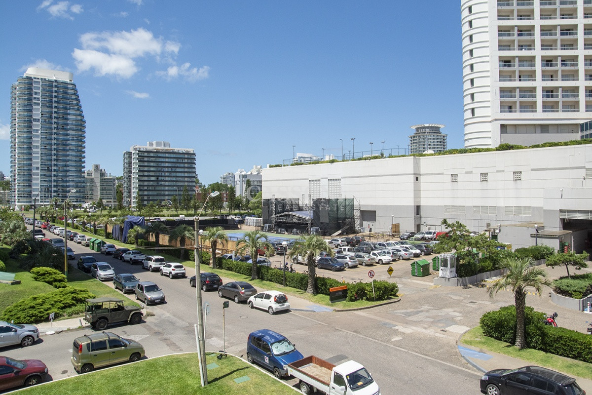 Apartamento ID.2382 - Apartamento de 1 dormitorio, en Mansa, Punta Del Este 