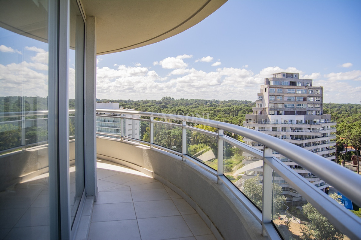 Apartamento ID.2029 - Apartamento de 3 dormitorios en Venta en Ocean Drive , Punta del este , Playa Brava 
