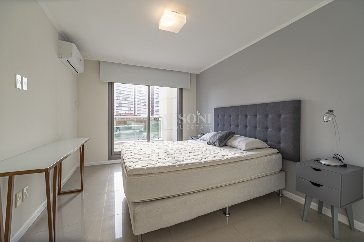 Apartamento ID.2392 - Vende departamento de 2 dormitorios en Brava, Punta del Este con hermosa vista
