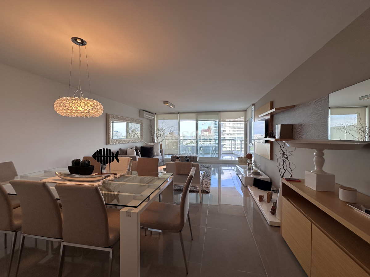Apartamento ID.4950 - Vende departamento en Torre ONE, Punta del Este