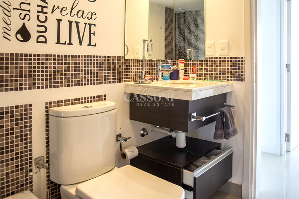 Apartamento ID.4949 - Apartamento en Venta de 3 dormitorios en Playa Brava , Punta del este 