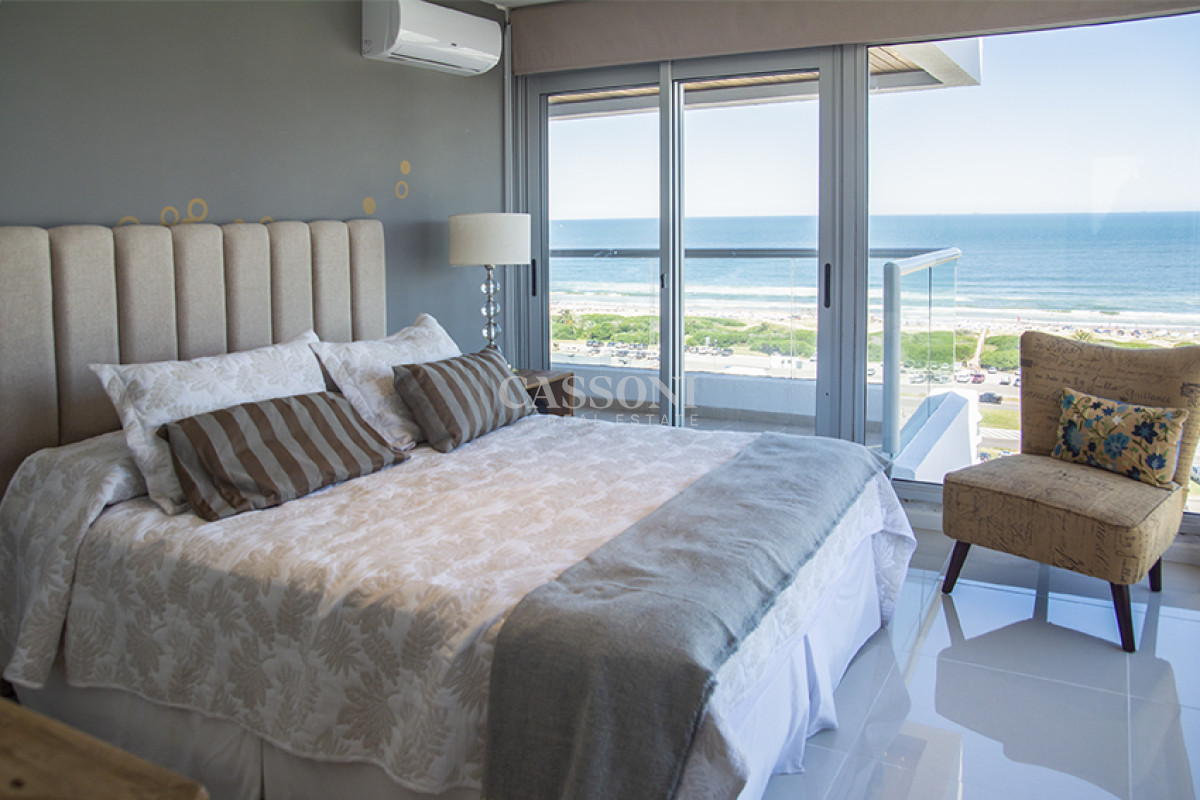 Apartamento ID.4949 - Apartamento en Venta de 3 dormitorios en Playa Brava , Punta del este 