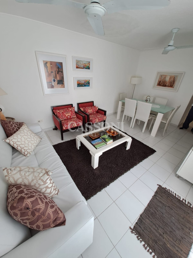 Apartamento ID.2380 - Apartamento en Venta de 1 dormitorio con Parrillero en Península , Punta del este 