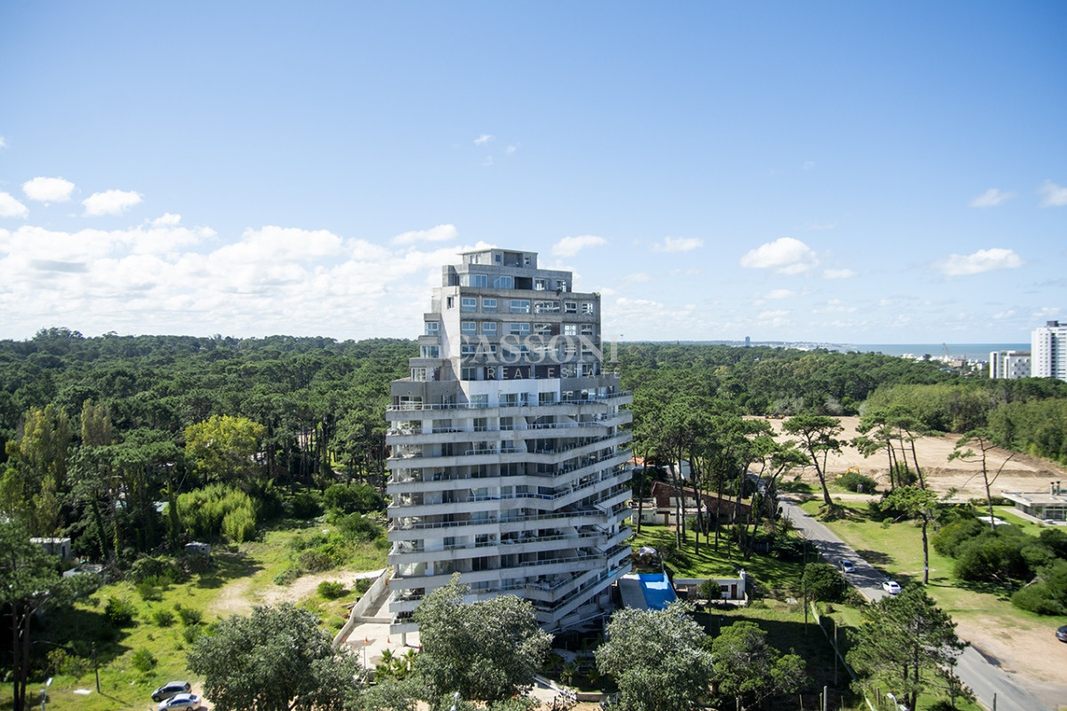 Apartamento ID.2029 - Apartamento de 3 dormitorios en Venta en Ocean Drive , Punta del este , Playa Brava 