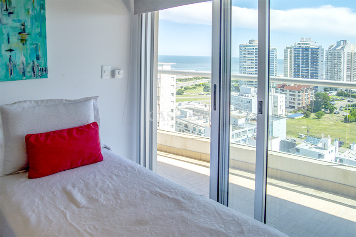 Apartamento ID.4949 - Apartamento en Venta de 3 dormitorios en Playa Brava , Punta del este 