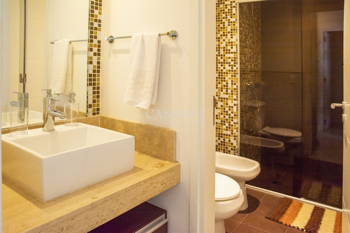 Apartamento ID.2028 - Apartamento en venta de 3 dormitorios en Forest Tower , Punta del este 