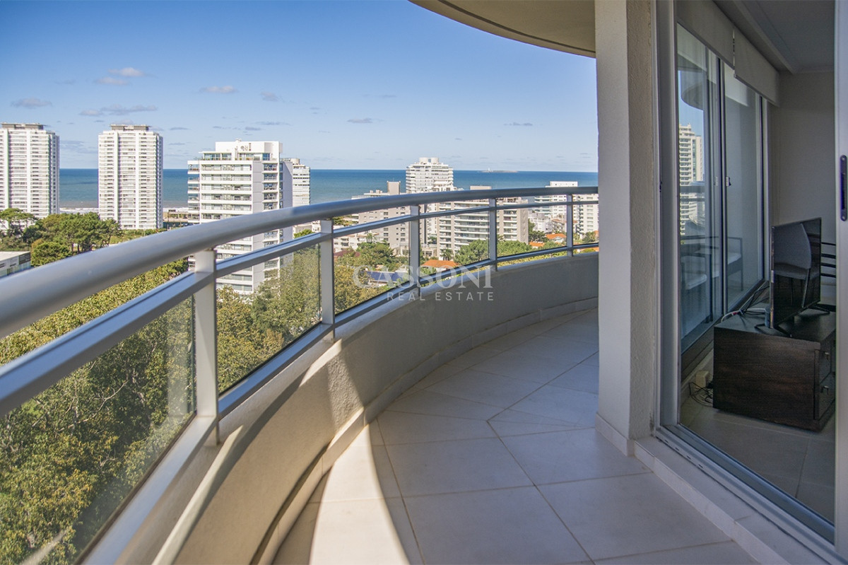 Apartamento ID.2029 - Apartamento de 3 dormitorios en Venta en Ocean Drive , Punta del este , Playa Brava 