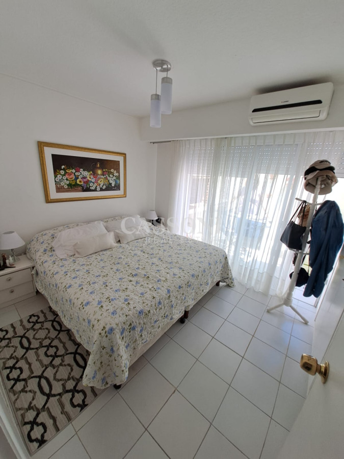 Apartamento ID.2380 - Apartamento en Venta de 1 dormitorio con Parrillero en Península , Punta del este 