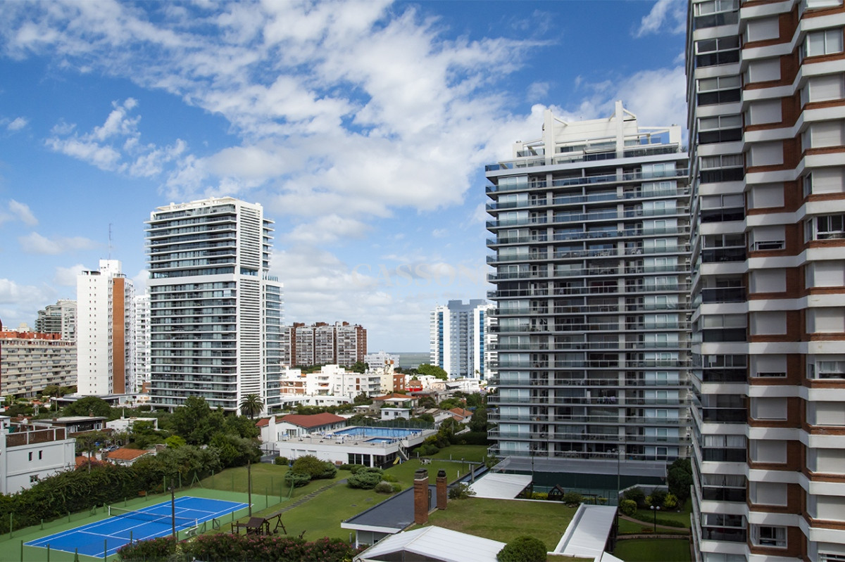 Apartamento ID.2028 - Apartamento en venta de 3 dormitorios en Forest Tower , Punta del este 