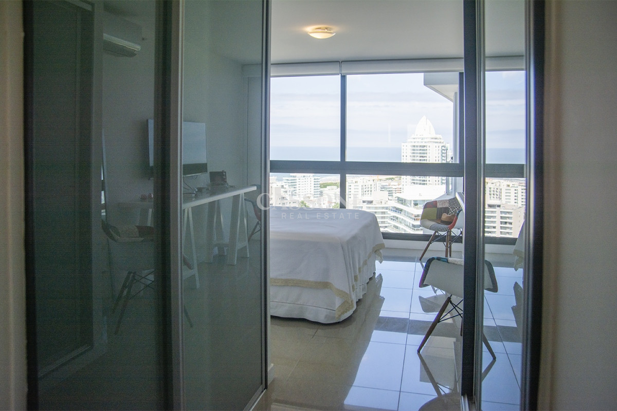 Apartamento ID.4943 - Departartamento de 3 dormitorios en venta en Torre One