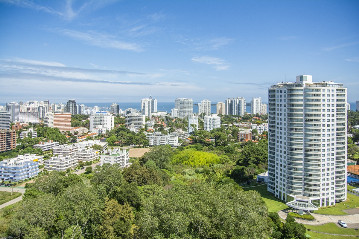 Apartamento ID.4943 - Departartamento de 3 dormitorios en venta en Torre One