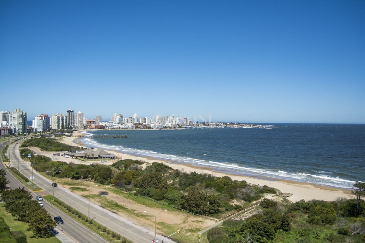 Apartamento ID.1996 -  Edificio Tunquelen II, 3 dormitorios mas servicio, playa mansa 