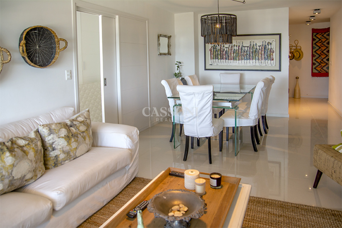 Apartamento ID.4949 - Apartamento en Venta de 3 dormitorios en Playa Brava , Punta del este 