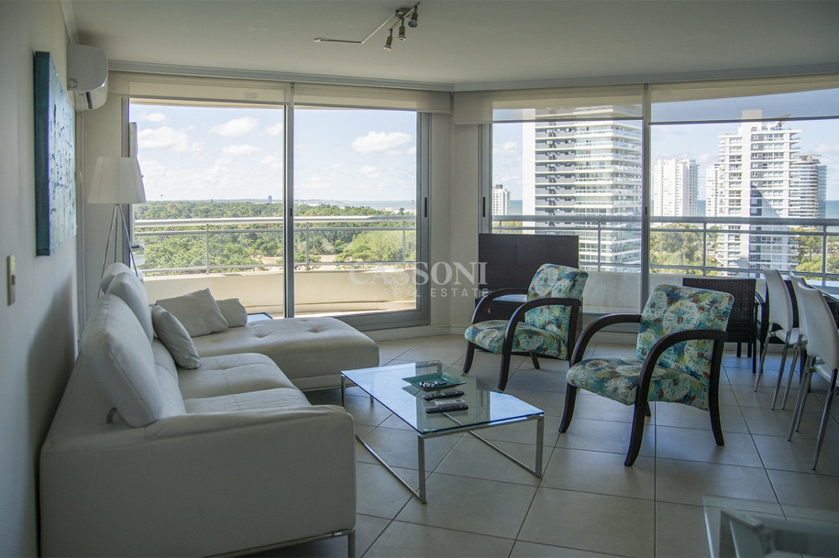 Apartamento ID.2029 - Apartamento de 3 dormitorios en Venta en Ocean Drive , Punta del este , Playa Brava 