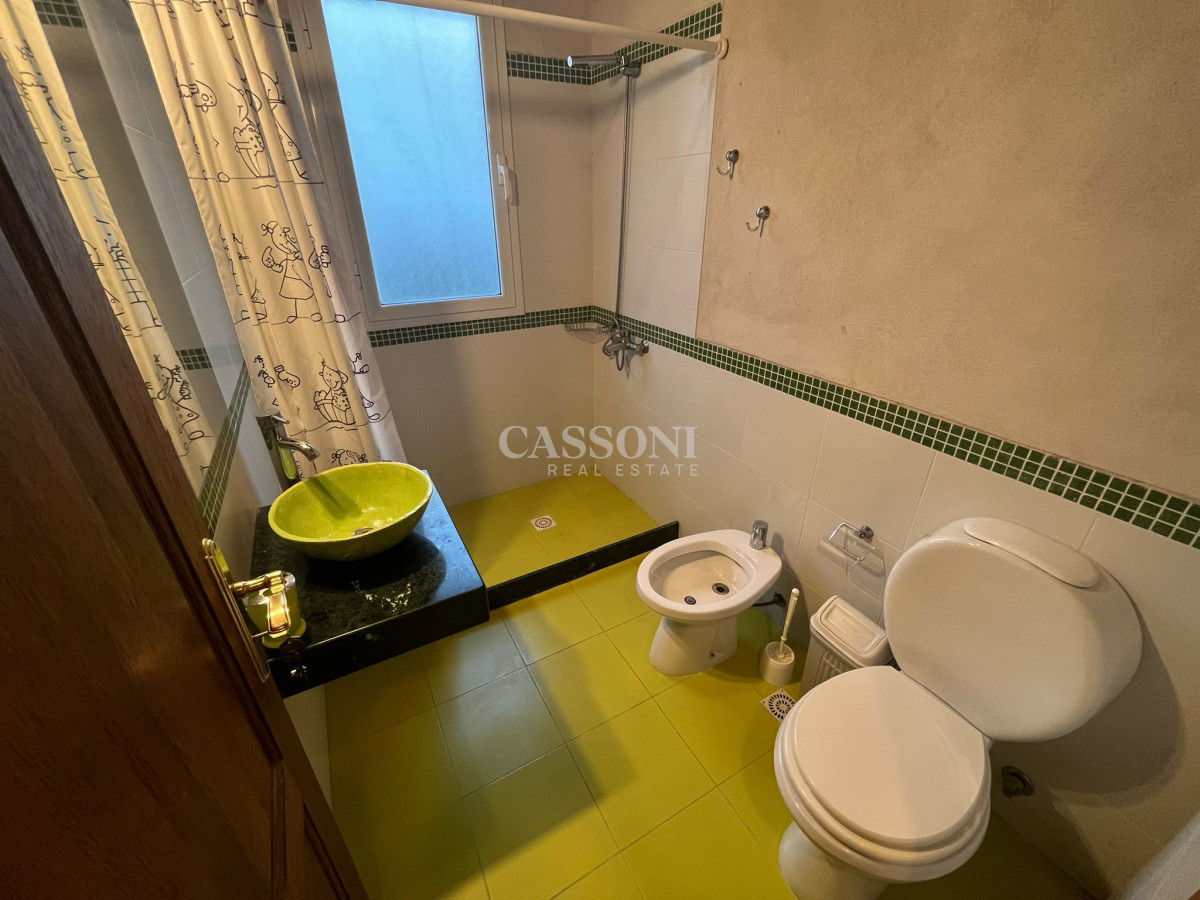 Casa ID.2424 - Casa en Venta de 4 dormitorios en Chihuahua , Punta del este 