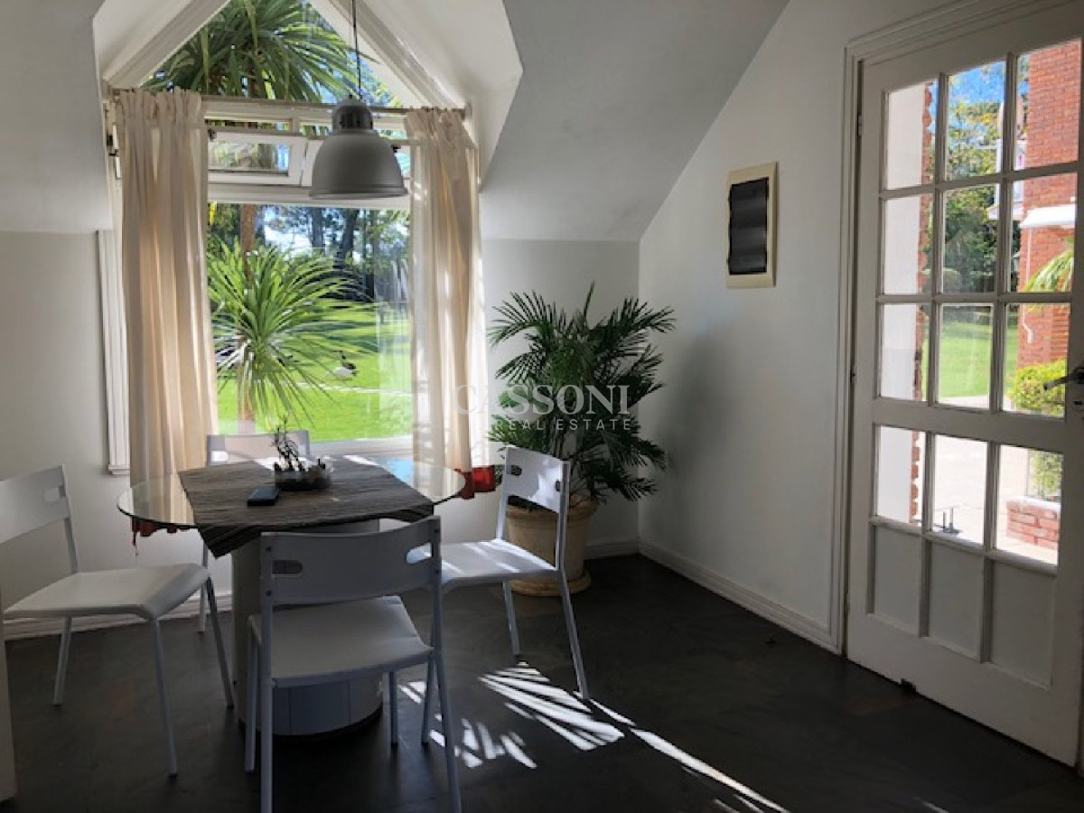 Casa ID.4853 - Vende casa espectacular en playa mansa , Punta del Este 